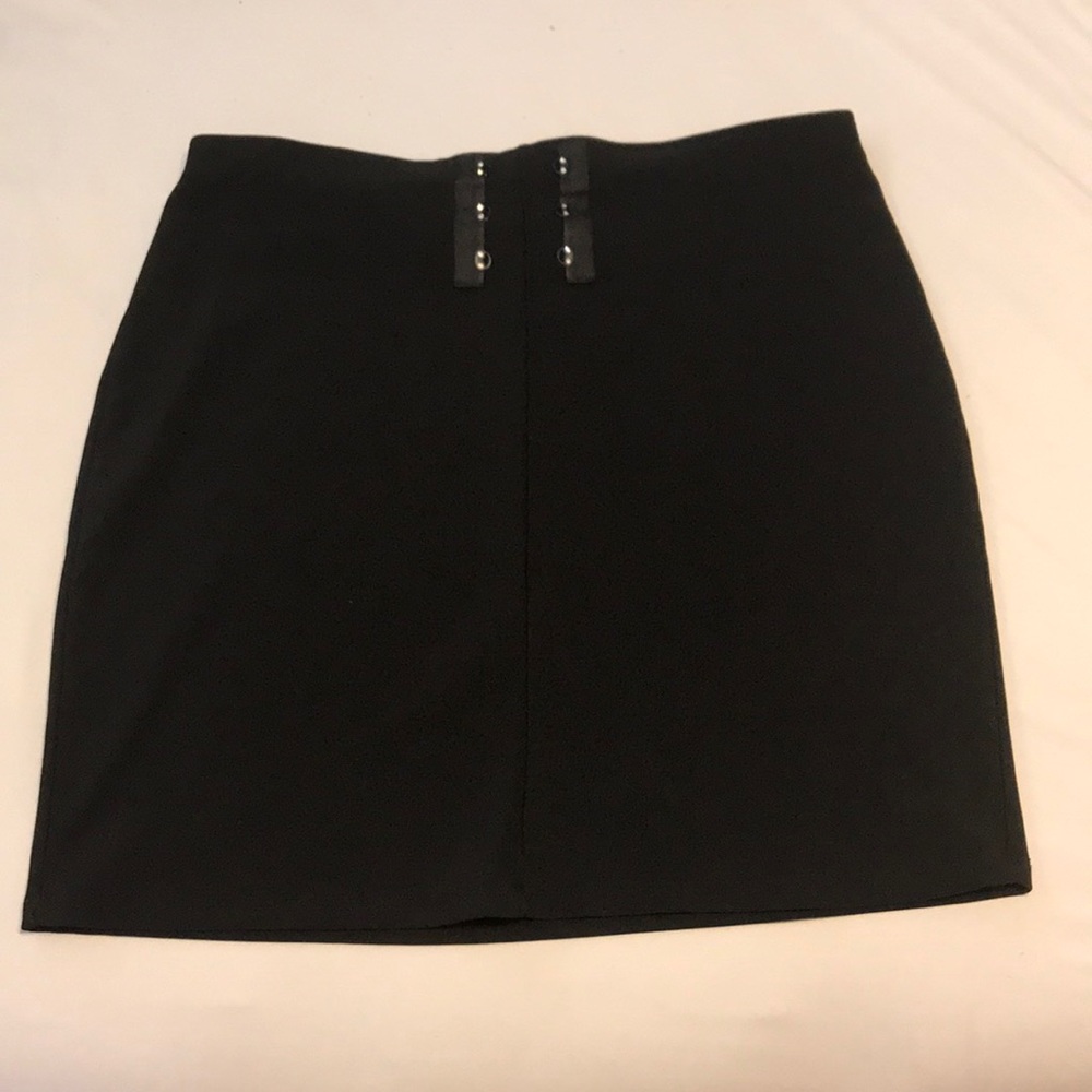 Stretchy mini skirt